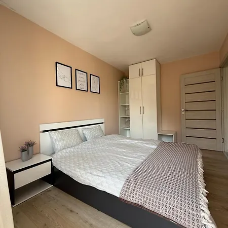 The Walnut Nest Appartement *